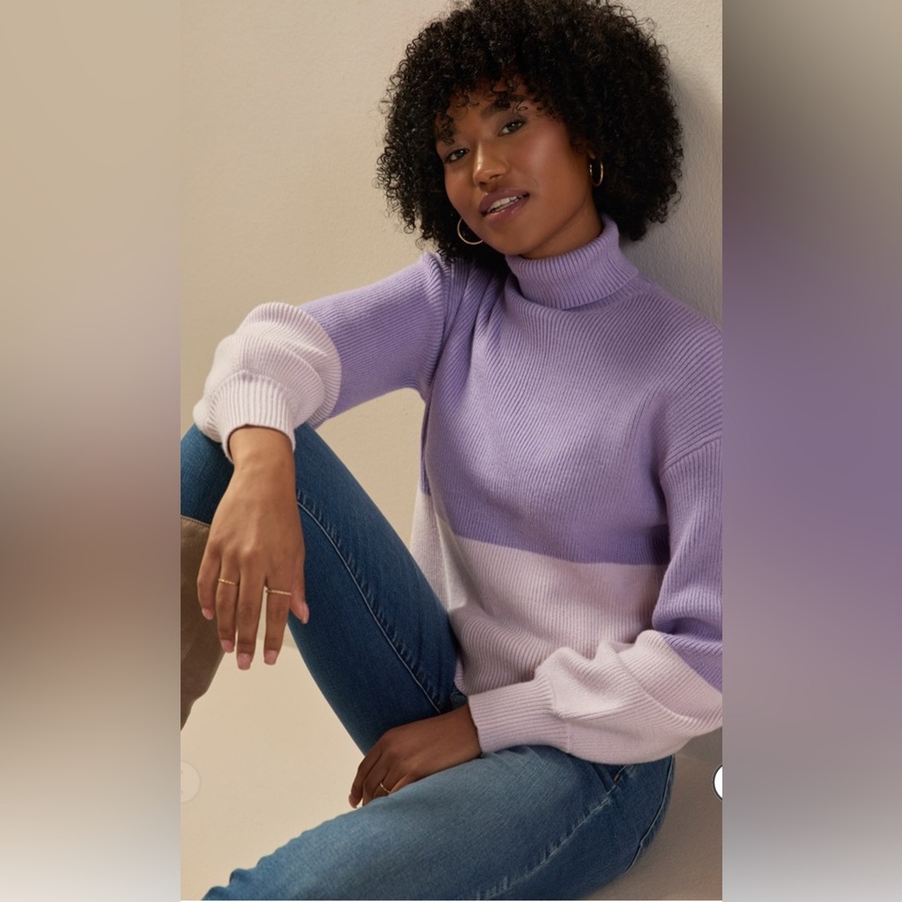 New Francesca’s Abby Two Tone Pullover Sweater